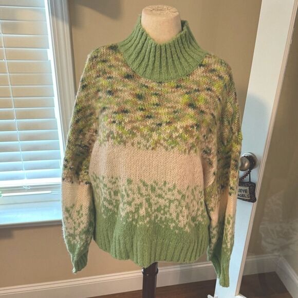 Aerie Green and Cream Cowl Neck Sweater NWOT - Picture 2 of 7
